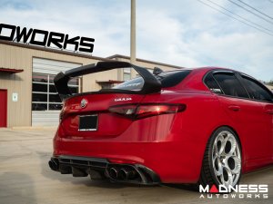 Alfa Romeo Giulia Trunk Spoiler - Carbon Fiber - GTAm Style w/ Italian Theme 